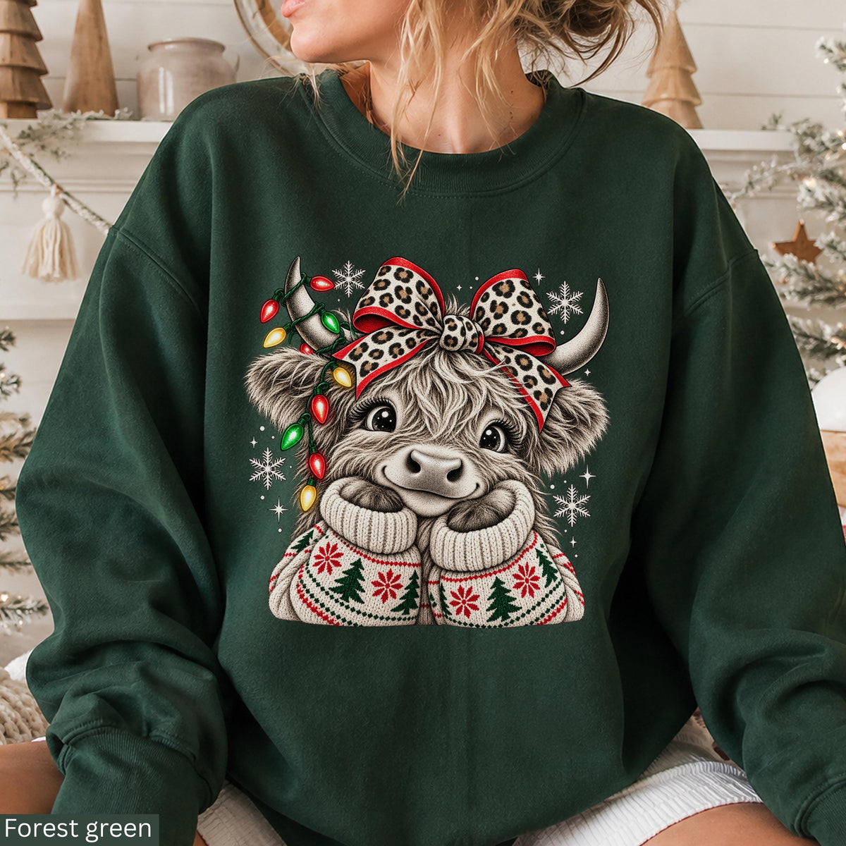 Christmas Highland Cow T-Shirt Sweatshirt Hoodie – Cute Fluffy Cow Leopard Bow Christmas Lights Holiday Graphic Apparel
