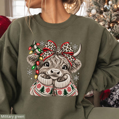 Christmas Highland Cow T-Shirt Sweatshirt Hoodie – Cute Fluffy Cow Leopard Bow Christmas Lights Holiday Graphic Apparel