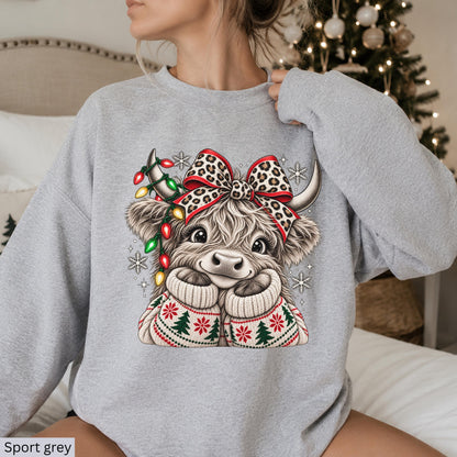 Christmas Highland Cow T-Shirt Sweatshirt Hoodie – Cute Fluffy Cow Leopard Bow Christmas Lights Holiday Graphic Apparel
